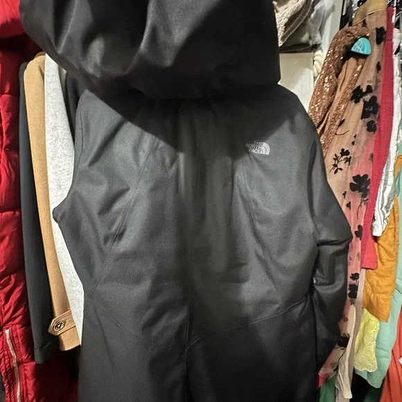 North Face Ski Jacket - NEVER BEEN WORN - Picture 11 of 11